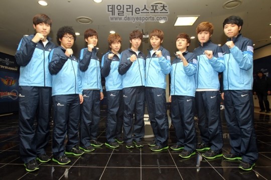 CSGO比分：EPL S12最后一轮，Navi 2：0 送G2五连跪