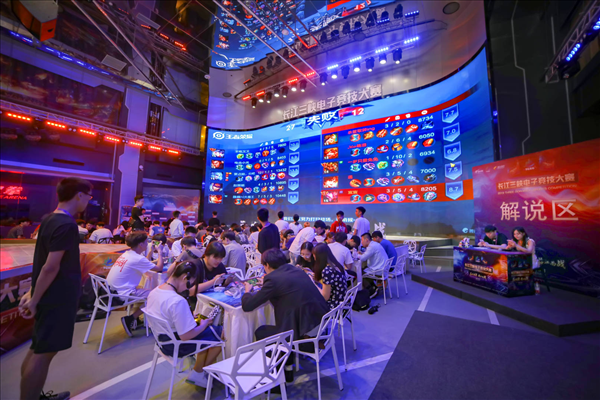 BC.Game与s1mple晋级2025年RED BULL GIBAWY JOURNEY季后赛